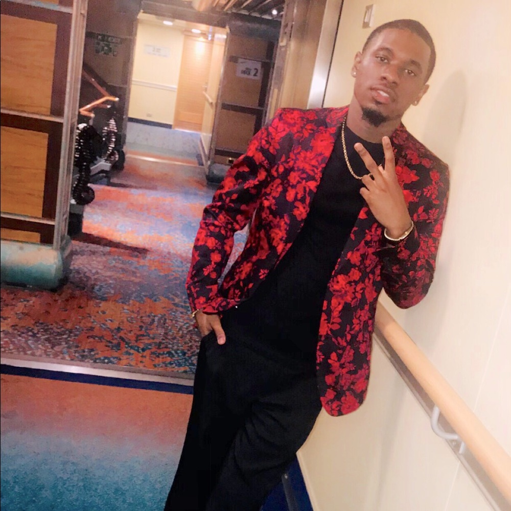 Red and black floral men’s blazer